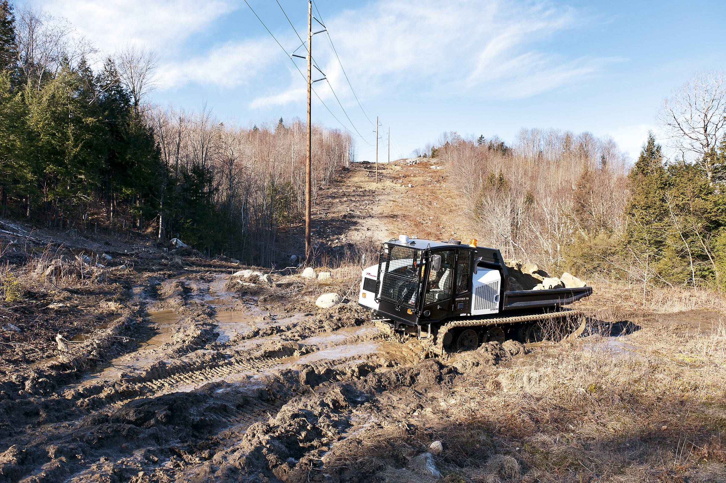 It is capable of operating on slopes of up to 60% (31°) uphill or downhill.