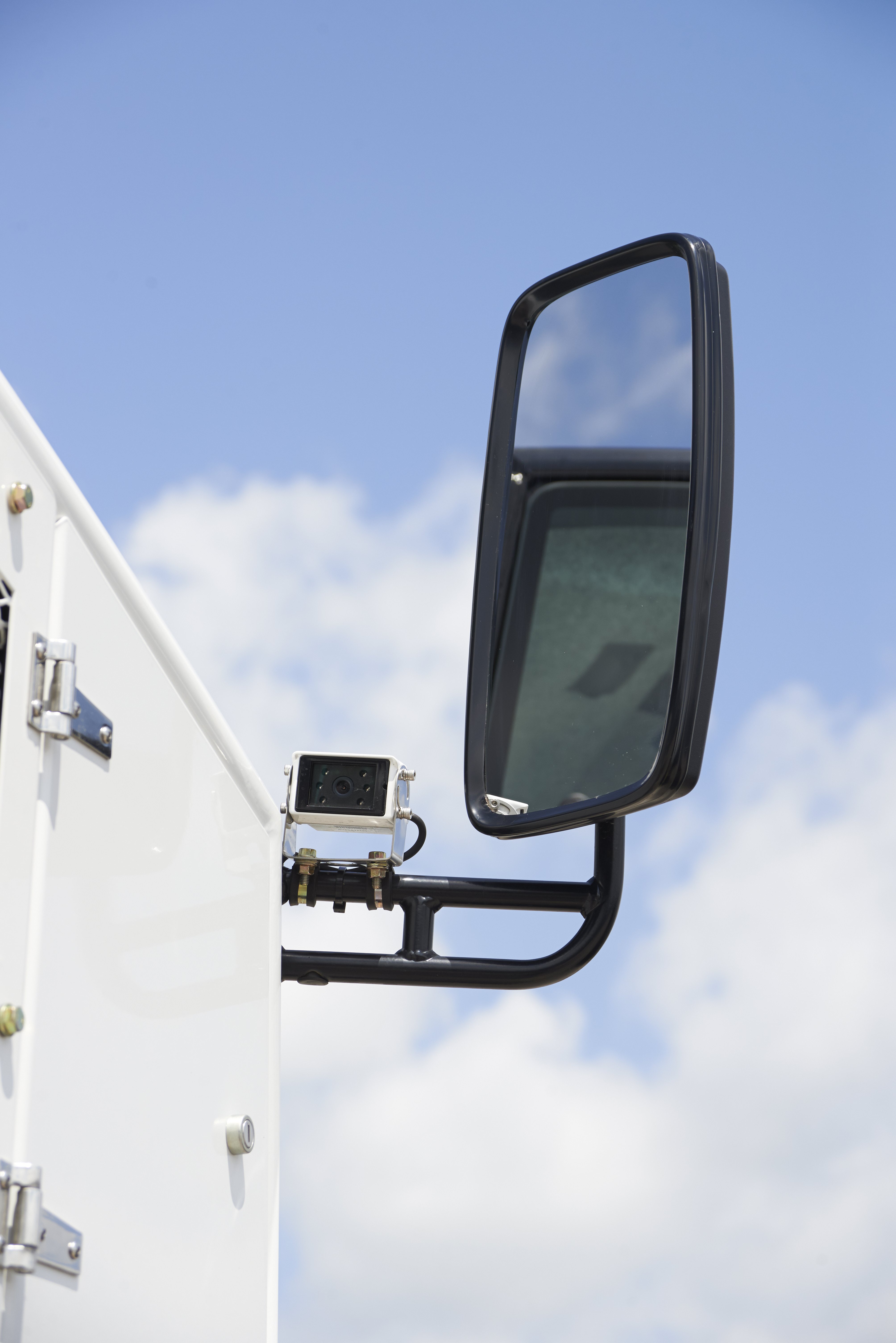 Heated mirrors options Heated mirrors options